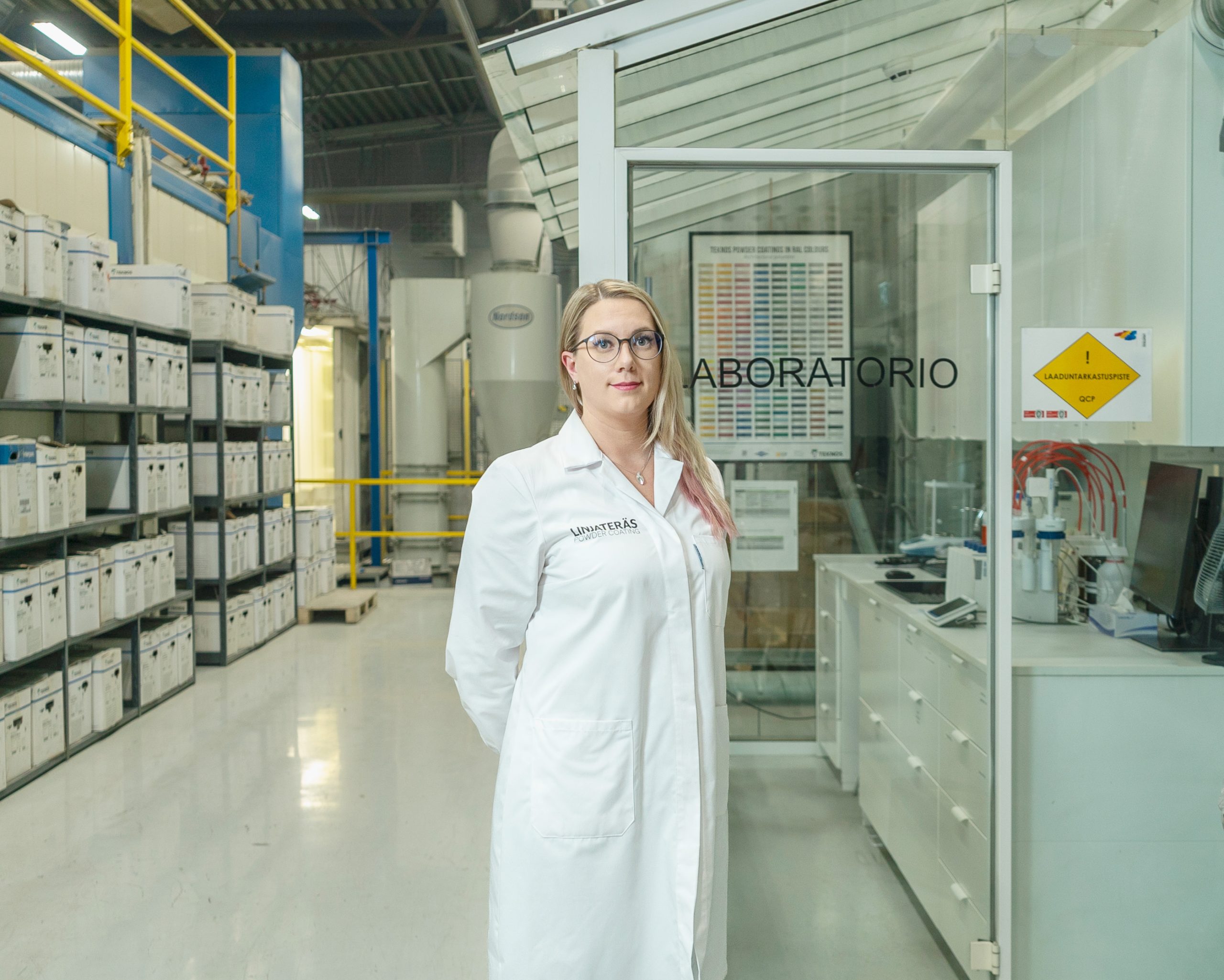 Laboratorioteknikko Annika Ylinen tietää mistä laatu syntyy